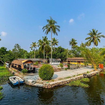 Oyo 5237 Island Lake Resort Alappuzha Ngoại thất bức ảnh