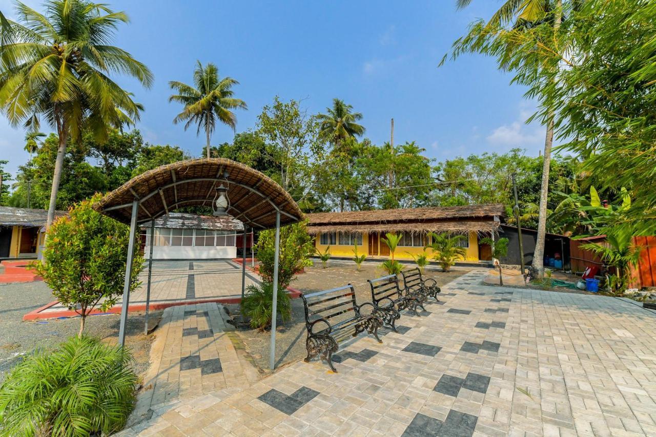 Oyo 5237 Island Lake Resort Alappuzha Ngoại thất bức ảnh