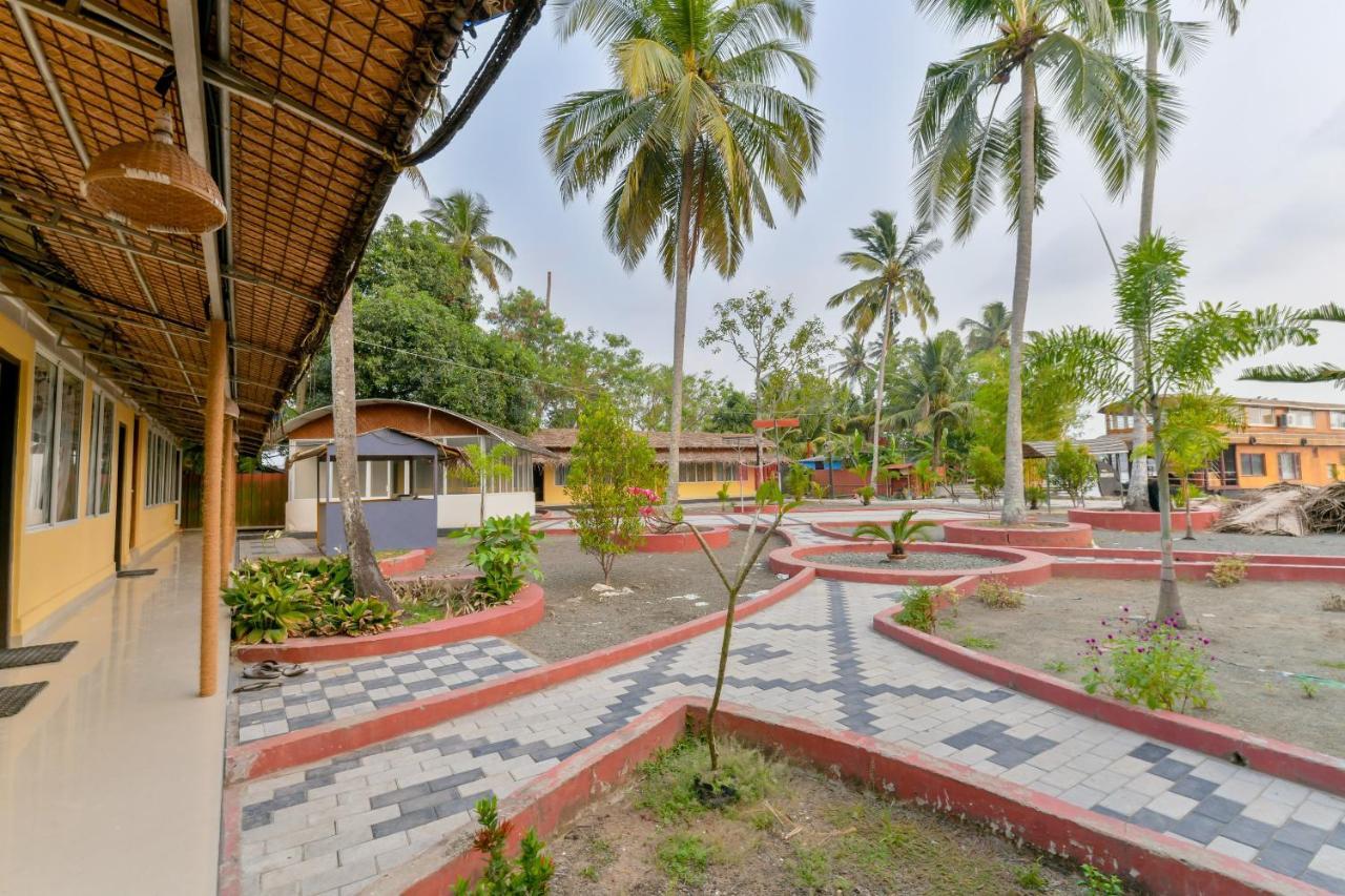 Oyo 5237 Island Lake Resort Alappuzha Ngoại thất bức ảnh
