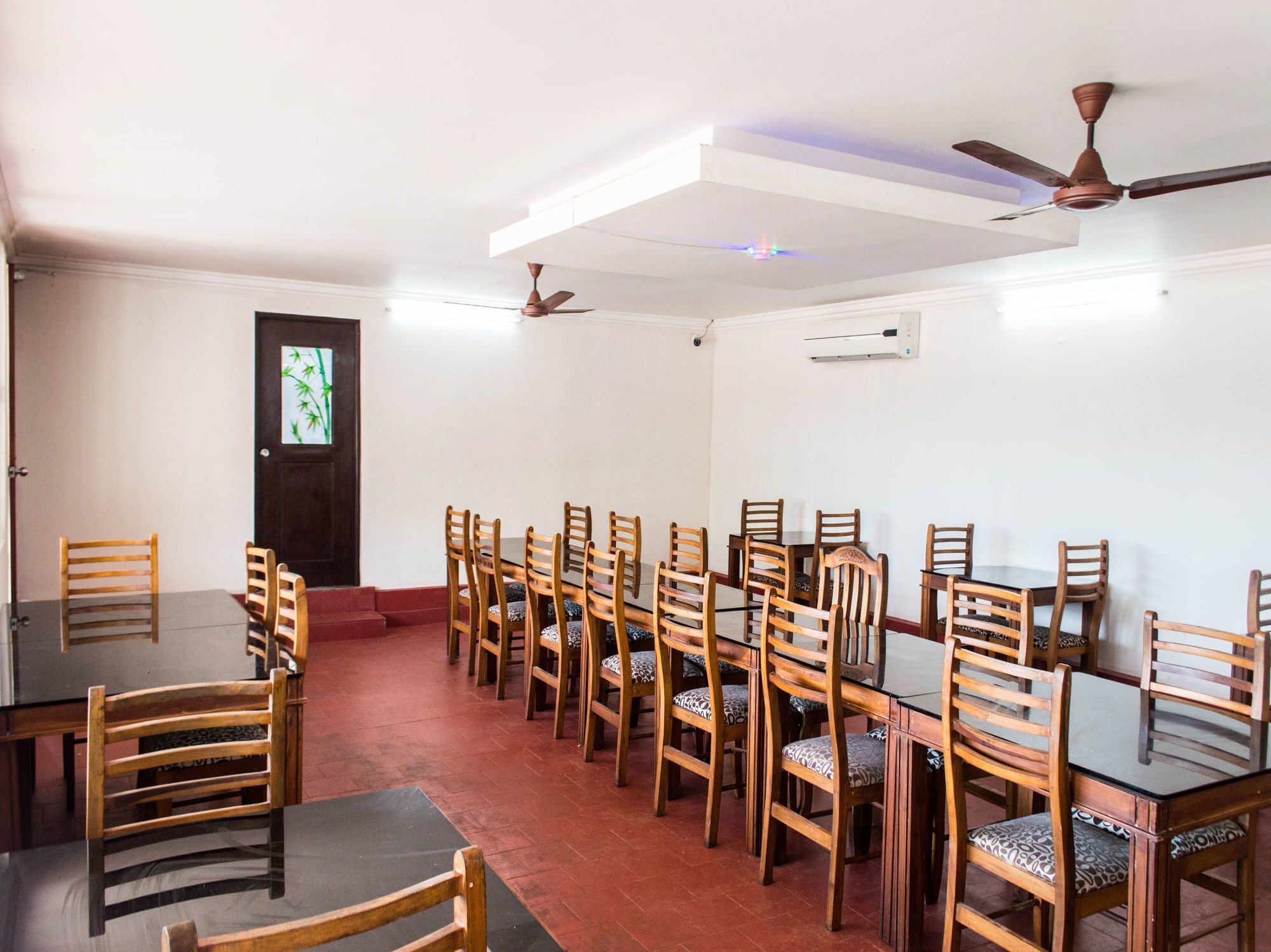 Oyo 5237 Island Lake Resort Alappuzha Ngoại thất bức ảnh