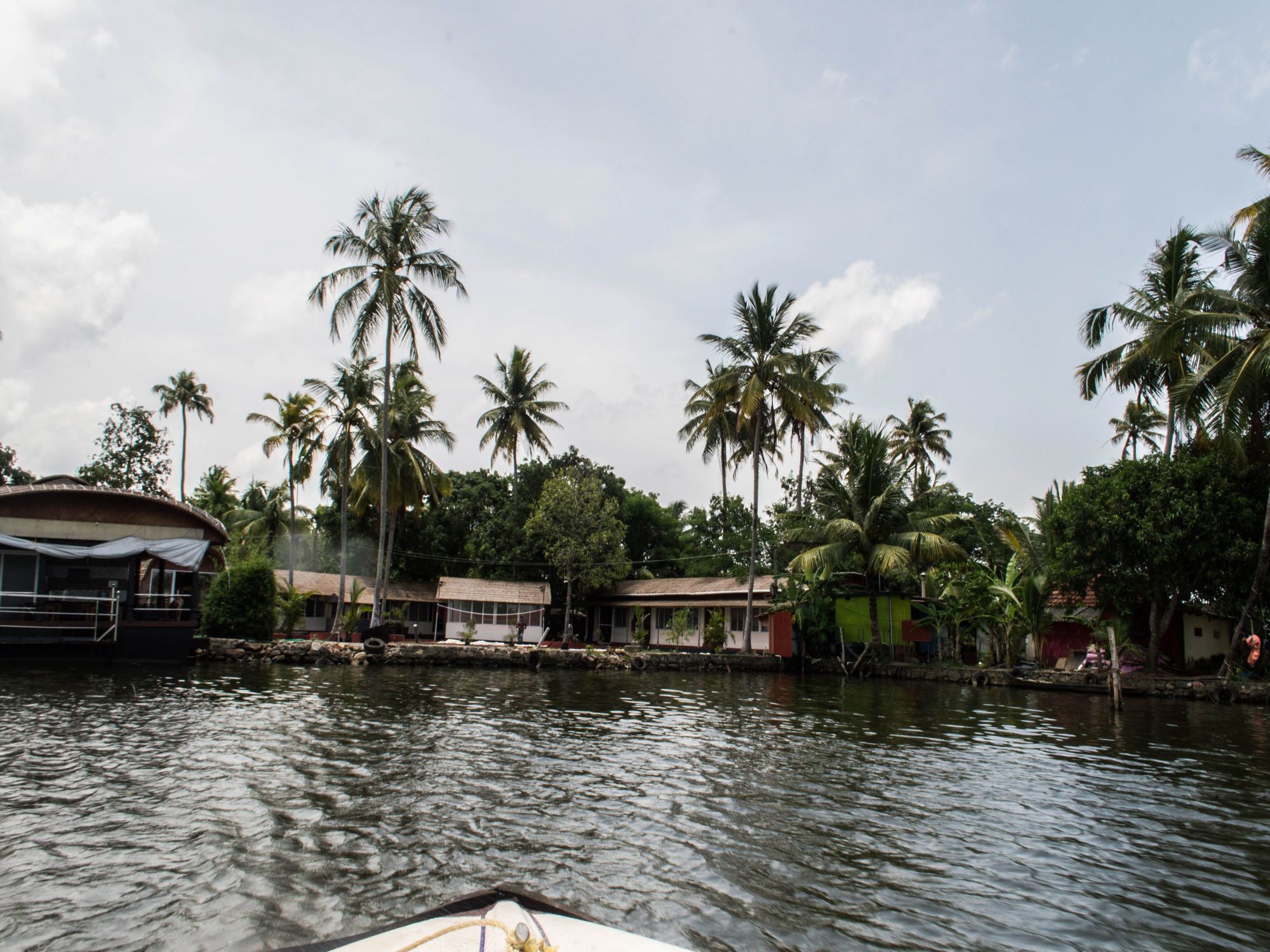Oyo 5237 Island Lake Resort Alappuzha Ngoại thất bức ảnh