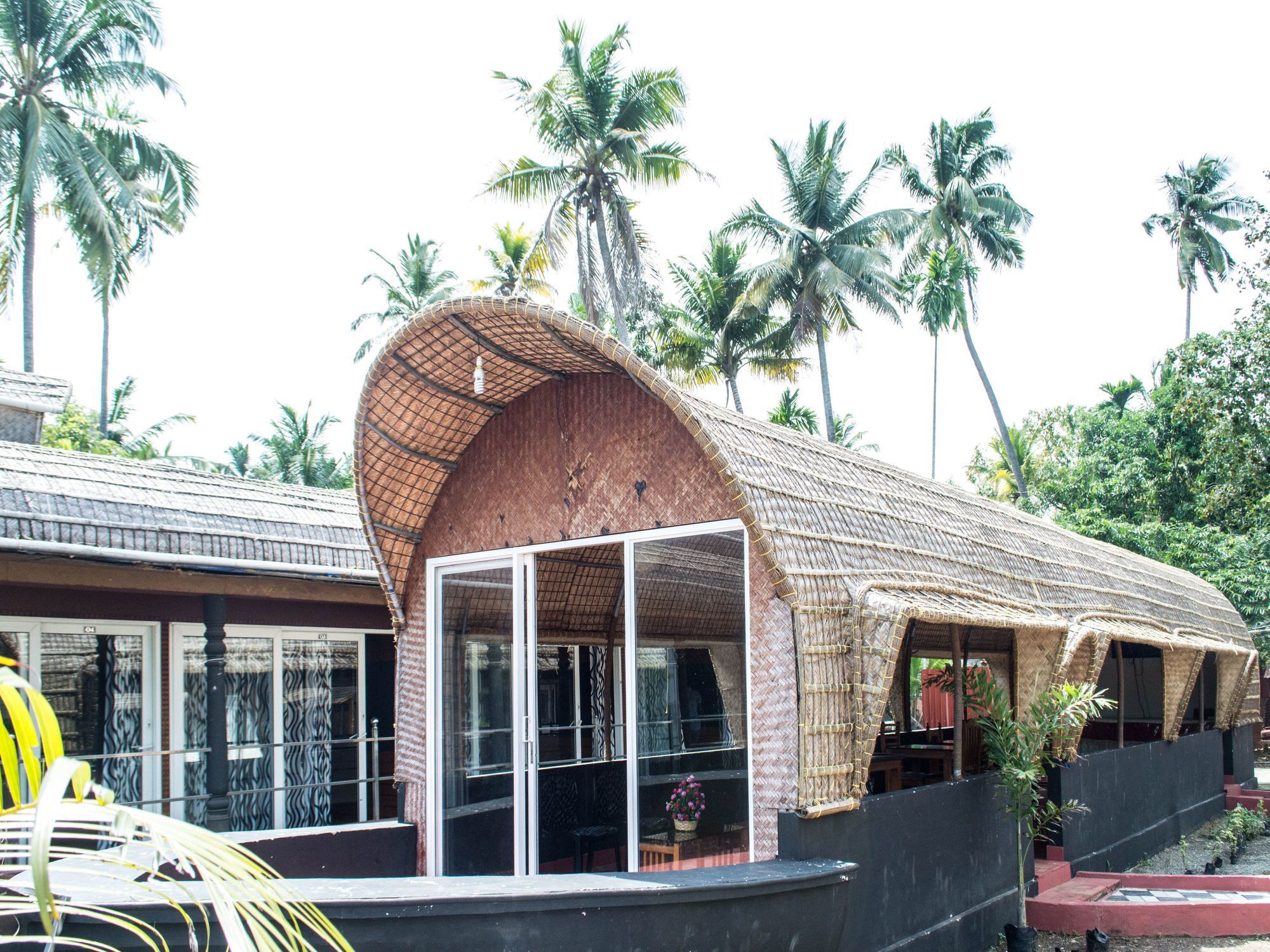 Oyo 5237 Island Lake Resort Alappuzha Ngoại thất bức ảnh
