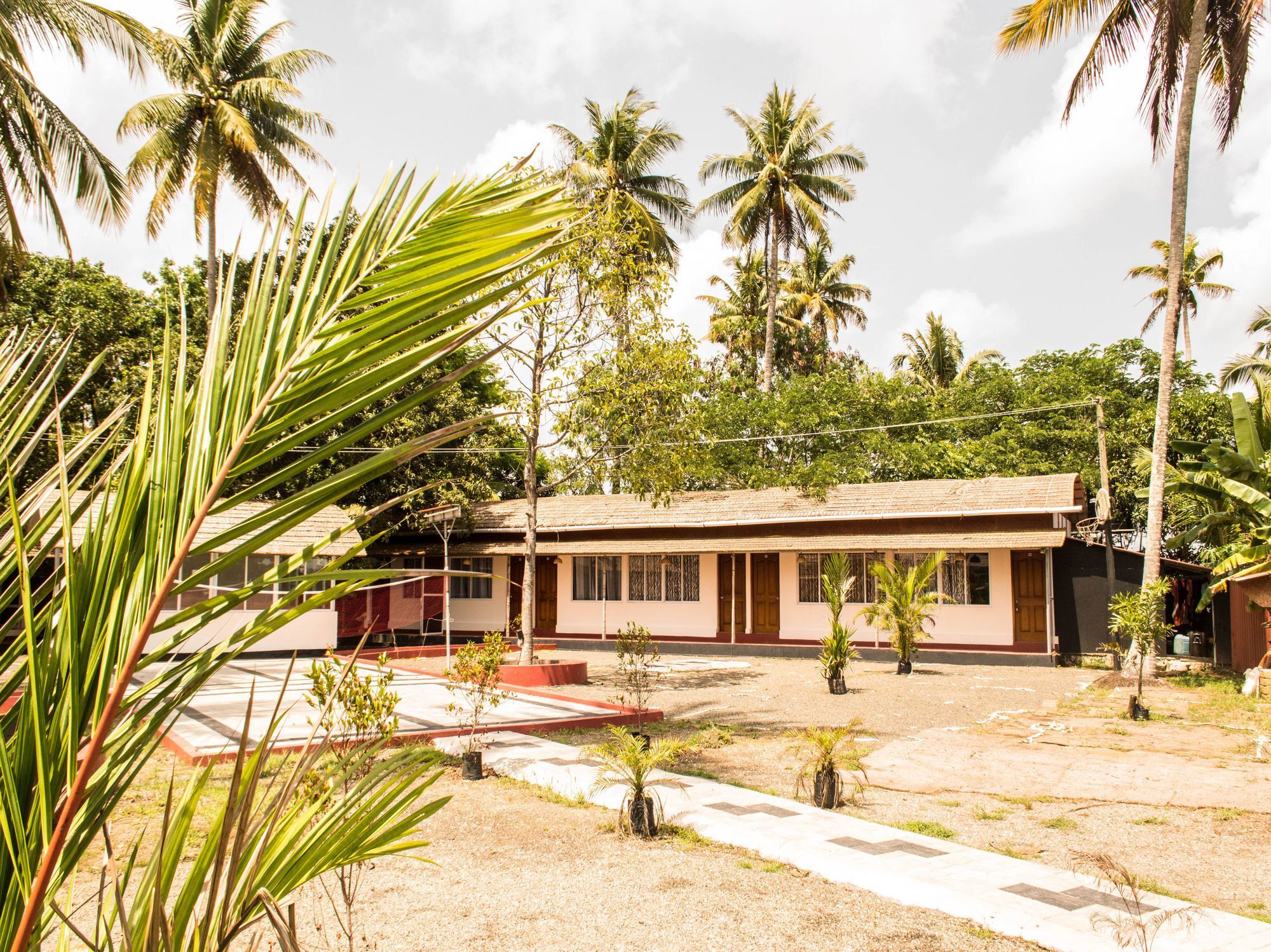 Oyo 5237 Island Lake Resort Alappuzha Ngoại thất bức ảnh