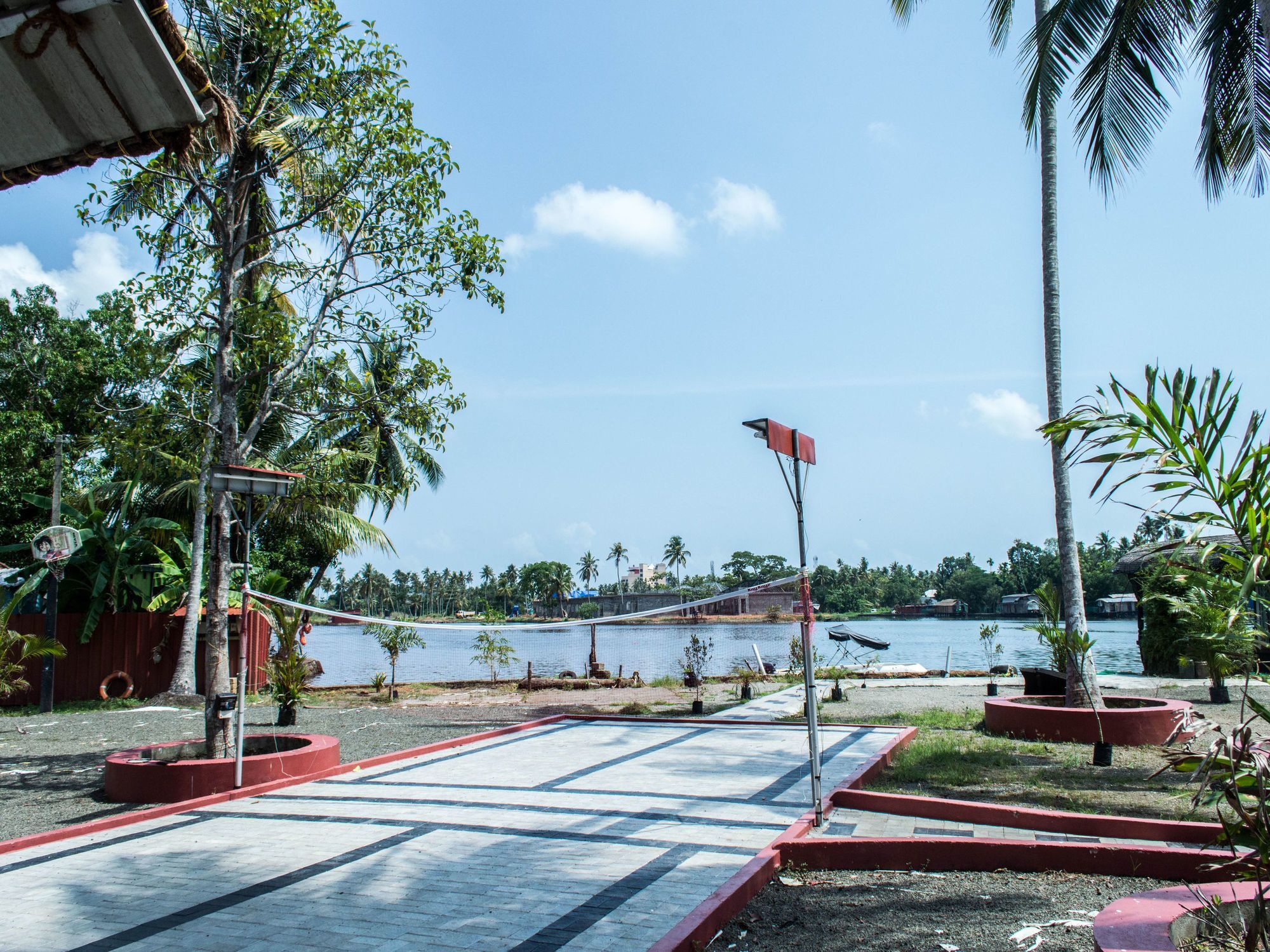 Oyo 5237 Island Lake Resort Alappuzha Ngoại thất bức ảnh